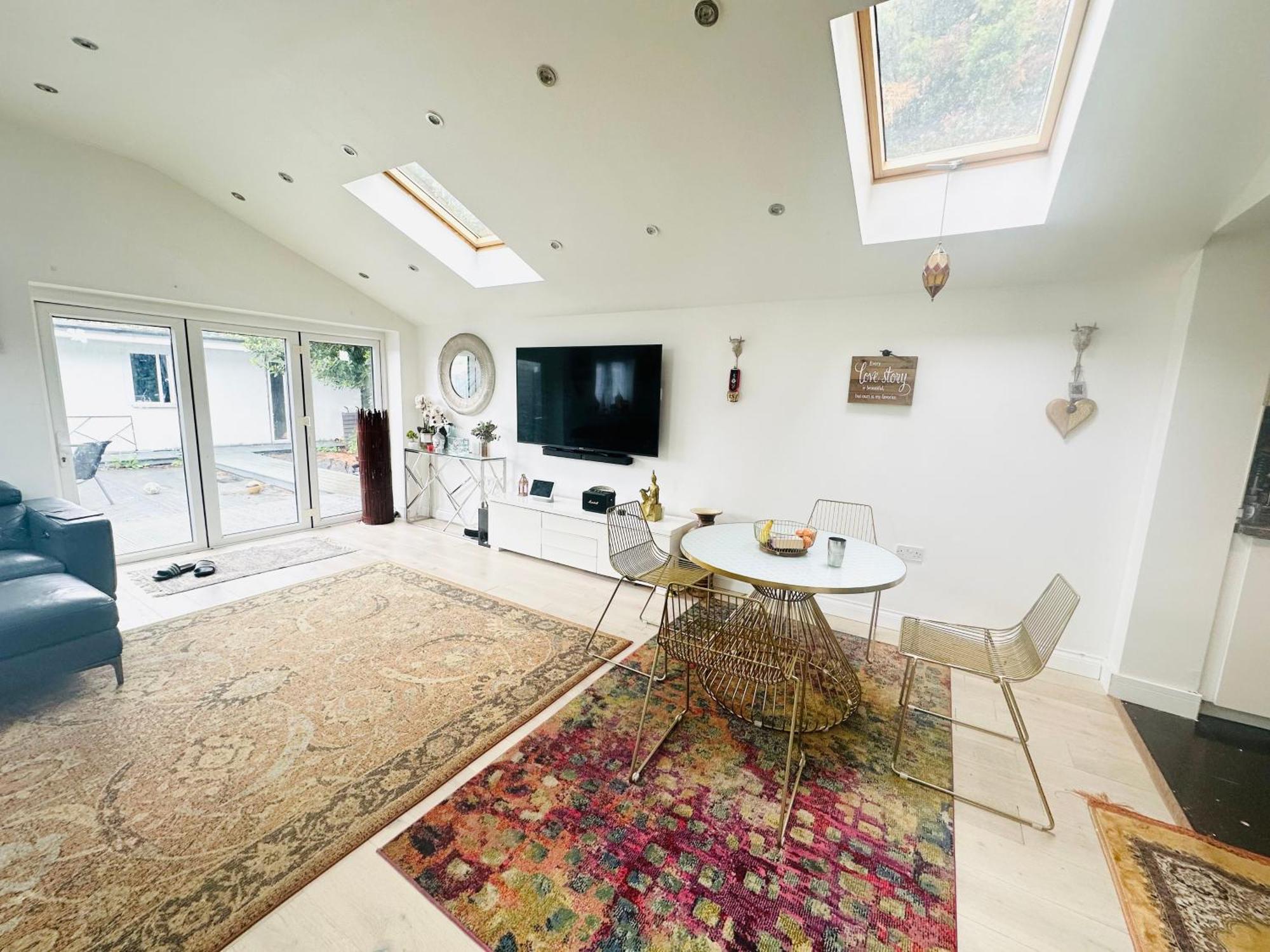 Beautiful Home In London With Easy Access To Central London Сътън Екстериор снимка