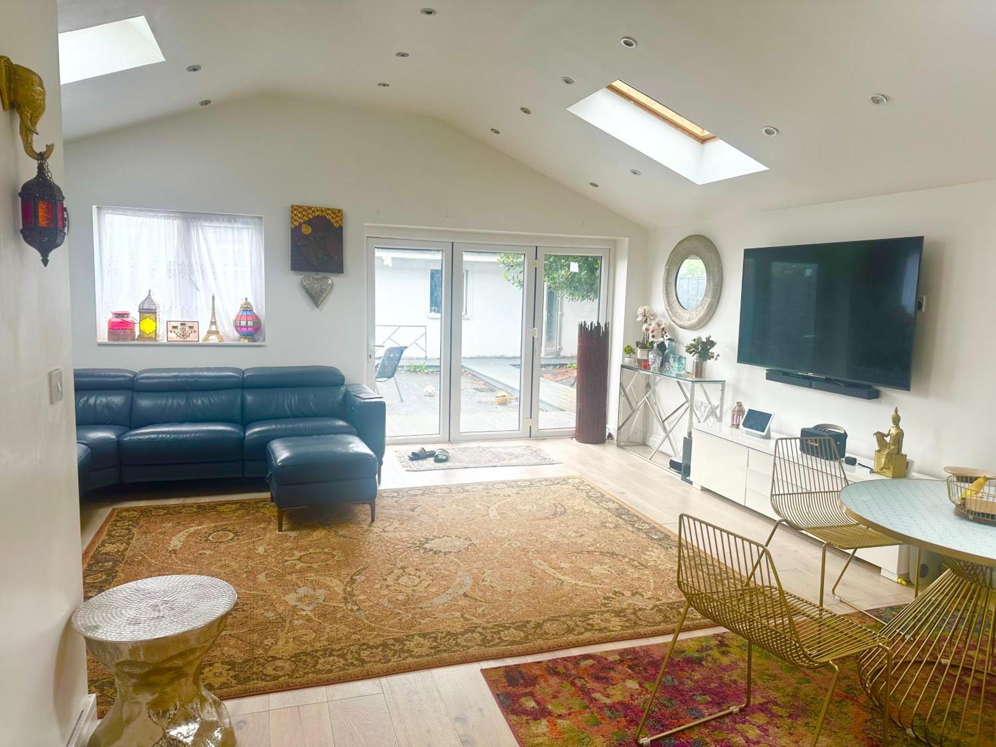 Beautiful Home In London With Easy Access To Central London Сътън Екстериор снимка